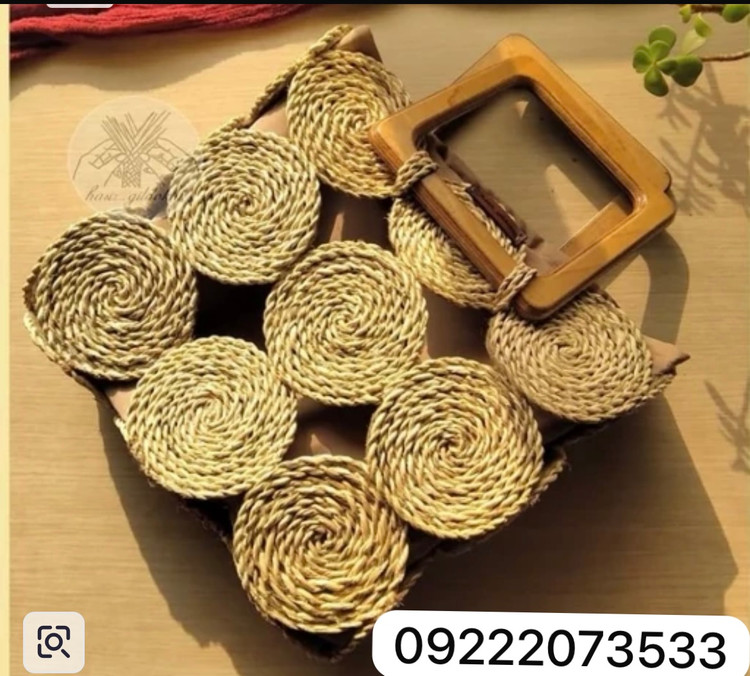 کیف حصیری دسته چوبی کاملا دستدوز
