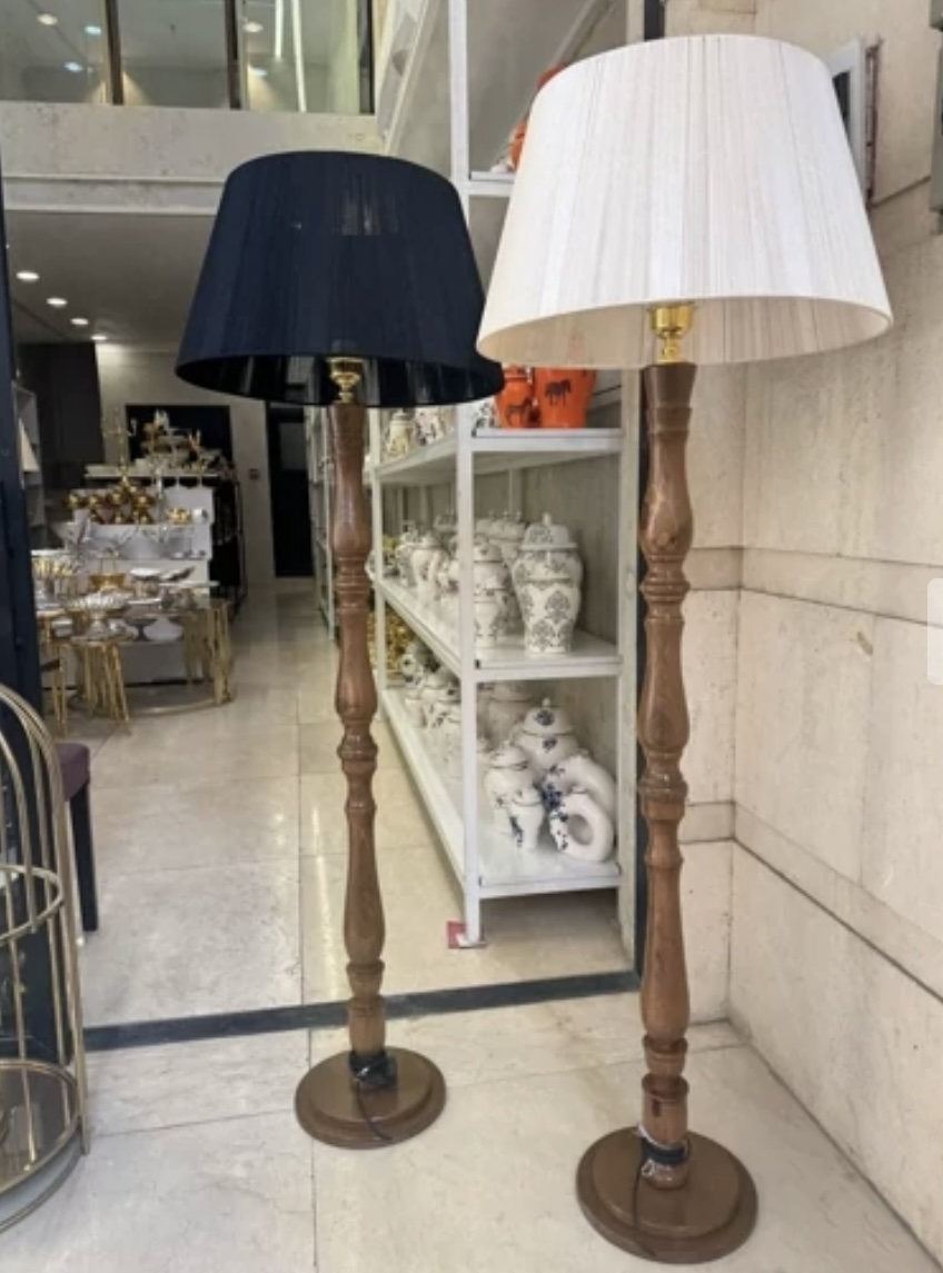آباژور ایستاده چوبی