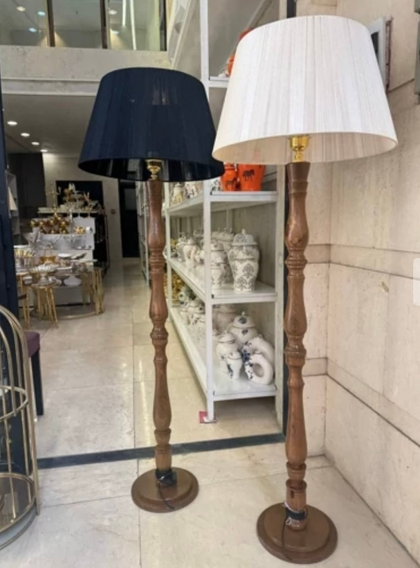 آباژور ایستاده چوبی
